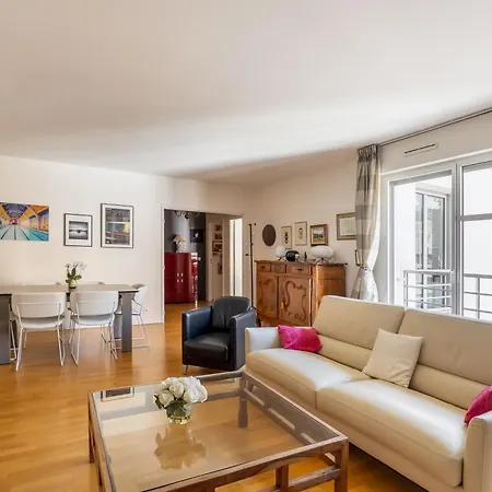 Veeve - Village Vision Apartment *