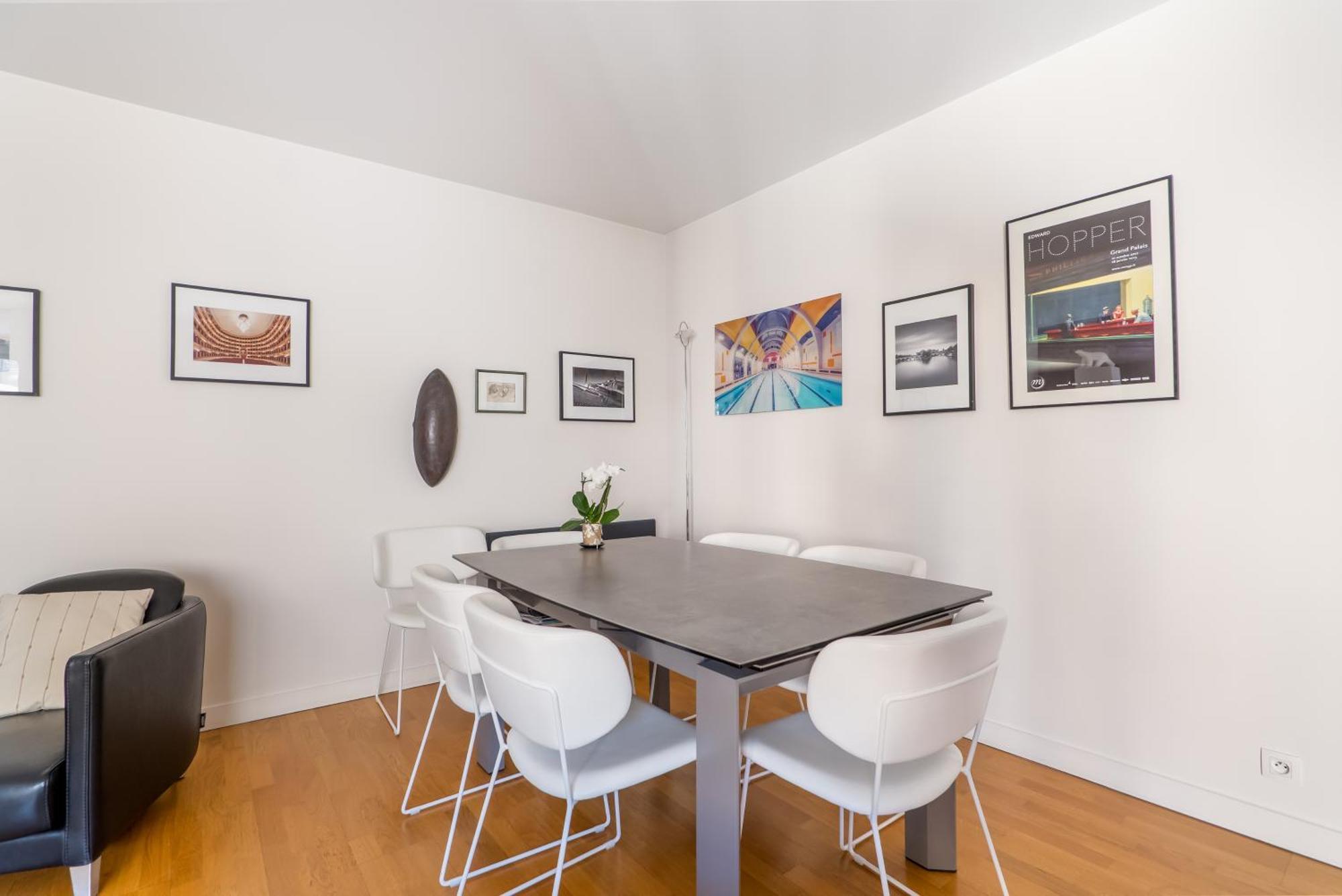 Veeve - Village Vision Apartment *